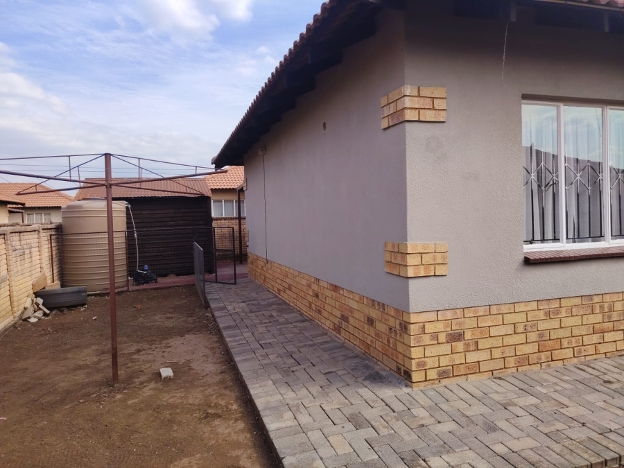 3 Bedroom Property for Sale in Waterkloof North West